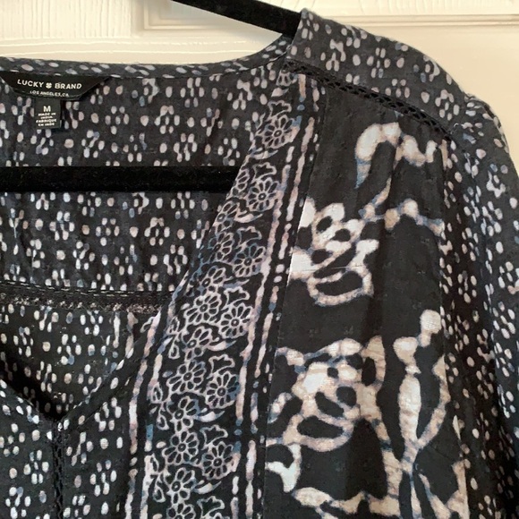 Beautiful Lucky Brand Blouse - Picture 6 of 10